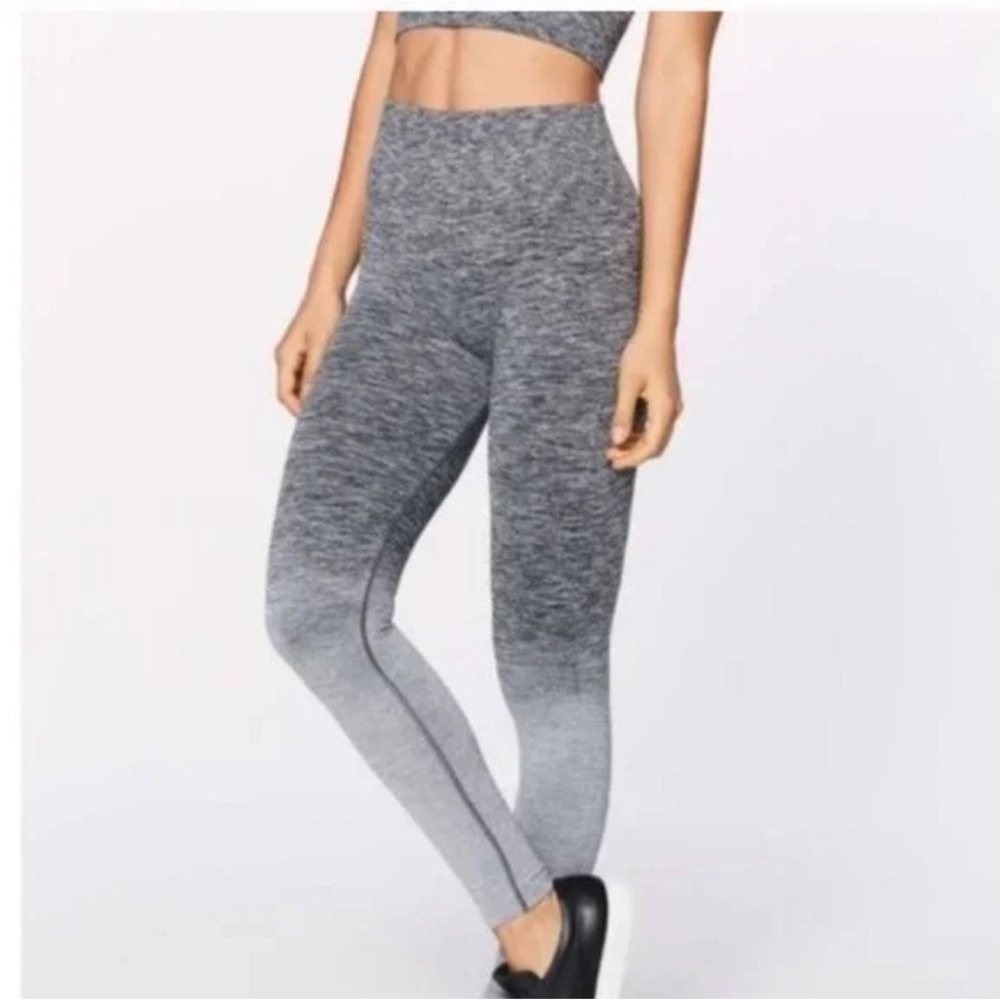 Size 8 lululemon Gray Ombre Leggings balance & resist 7/8 tight